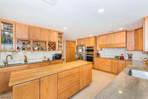 15 Borzotta Blvd, Wayne, NJ 07470 photo 6
