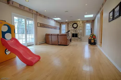 97 Carol Pl, Wayne, NJ 07470 photo 12