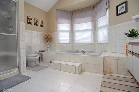 97 Carol Pl, Wayne, NJ 07470 photo 17