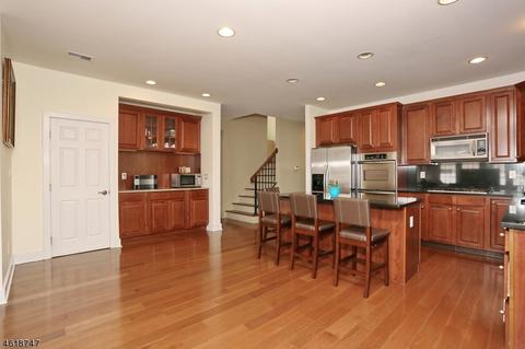 107 Van Buren Dr, Paramus, NJ 07652 photo 14