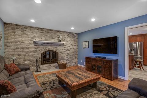 4 Gilbert Pl, Millburn, NJ 07041 photo 5