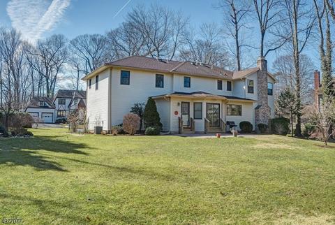 4 Gilbert Pl, Millburn, NJ 07041 photo 2