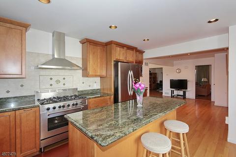 10 Hilltop Ct, Springfield, NJ 07081 photo 9