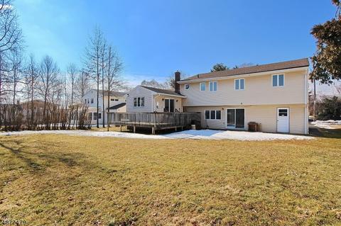 10 Hilltop Ct, Springfield, NJ 07081 photo 2