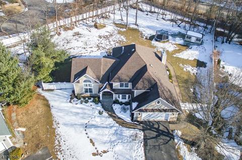 20 Sturbridge Cir, Wayne, NJ 07470 photo 2