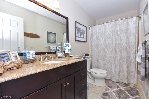 20 Sturbridge Cir, Wayne, NJ 07470 photo 17