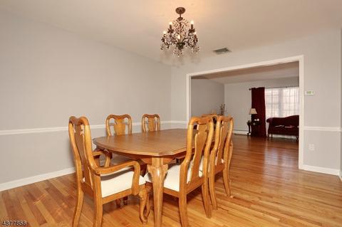 7 Hickory Pl, Upper Saddle River, NJ 07458 photo 8