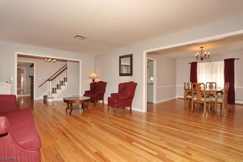 7 Hickory Pl, Upper Saddle River, NJ 07458 photo 7