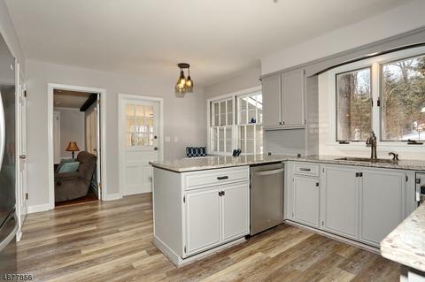 7 Hickory Pl, Upper Saddle River, NJ 07458 photo 10