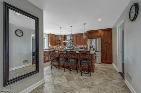 20 Meadowbrook Rd, Millburn Twp., NJ 07078 photo 6