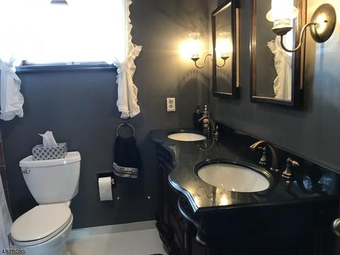 8 Dubel Rd, Wayne, NJ 07470 photo 16