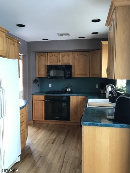 8 Dubel Rd, Wayne, NJ 07470 photo 9
