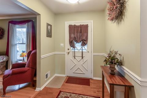 18 River Bend Rd, Clinton, NJ 08809 photo 3