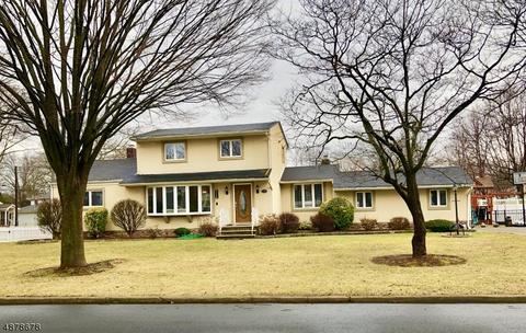 142 Arundel Rd, Paramus, NJ 07652 photo 13