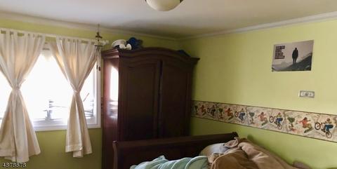 142 Arundel Rd, Paramus, NJ 07652 photo 8