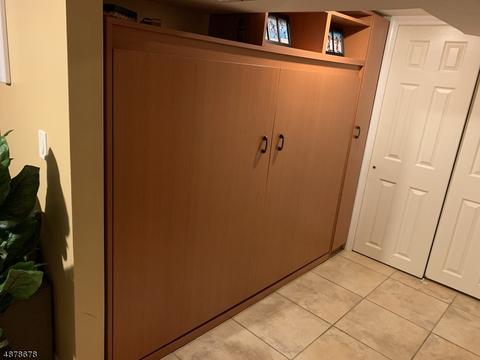 142 Arundel Rd, Paramus, NJ 07652 photo 17