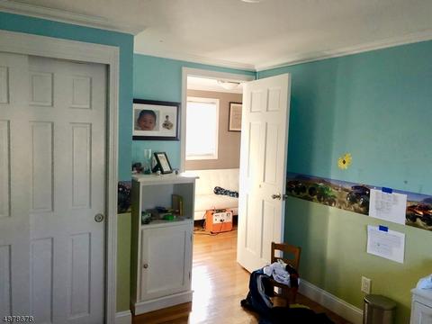 142 Arundel Rd, Paramus, NJ 07652 photo 9
