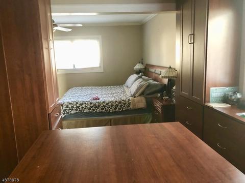 142 Arundel Rd, Paramus, NJ 07652 photo 6