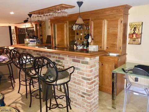 142 Arundel Rd, Paramus, NJ 07652 photo 11