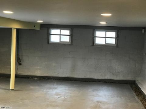 648 E 3rd Ave, Roselle, NJ 07203 photo 14