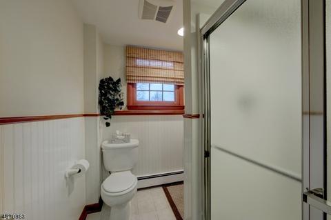 11 Grantwood Rd, Wayne, NJ 07470 photo 9