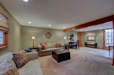 11 Grantwood Rd, Wayne, NJ 07470 photo 10