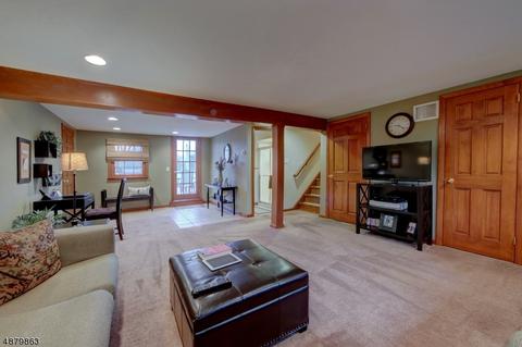 11 Grantwood Rd, Wayne, NJ 07470 photo 8