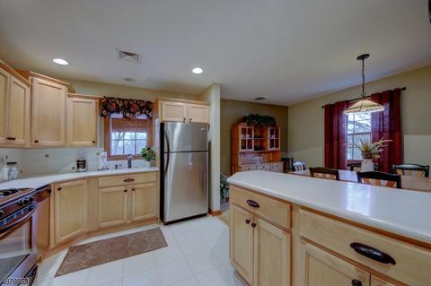 11 Grantwood Rd, Wayne, NJ 07470 photo 12