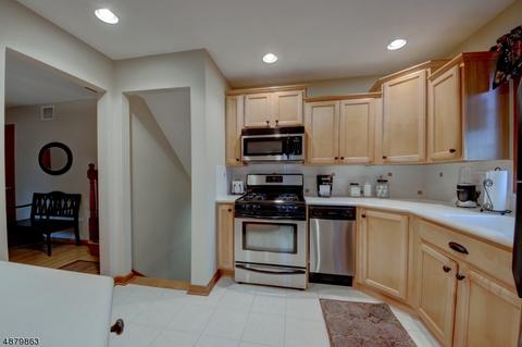 11 Grantwood Rd, Wayne, NJ 07470 photo 14