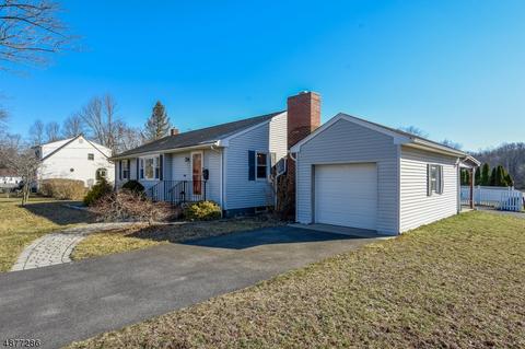 392 Plainfield Ave, Berkeley Heights, NJ 07922 photo 2