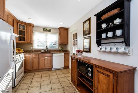 392 Plainfield Ave, Berkeley Heights, NJ 07922 photo 8