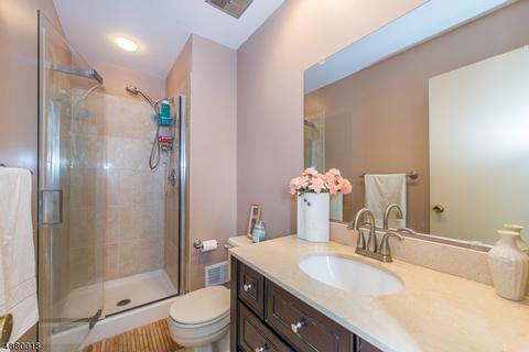 13 Heather Dr, Edison, NJ 08820 photo 17