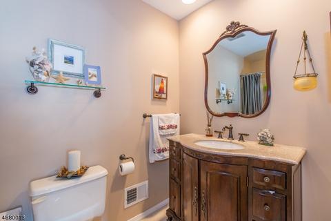 13 Heather Dr, Edison, NJ 08820 photo 18