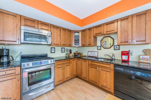 13 Heather Dr, Edison, NJ 08820 photo 11