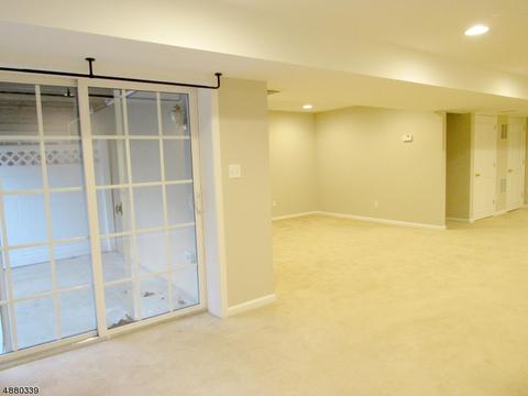 262 Levinberg Ln, Wayne, NJ 07470 photo 15