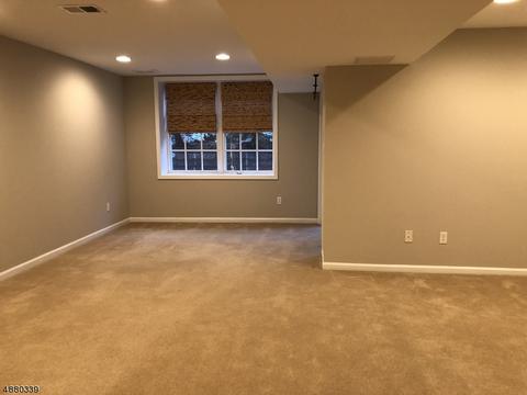 262 Levinberg Ln, Wayne, NJ 07470 photo 21