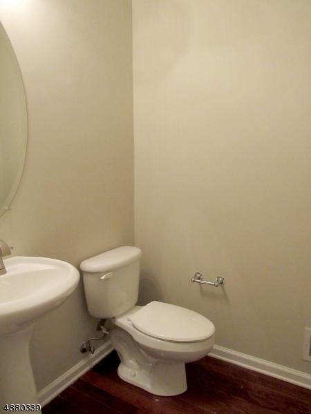 262 Levinberg Ln, Wayne, NJ 07470 photo 7