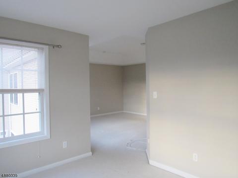 262 Levinberg Ln, Wayne, NJ 07470 photo 13