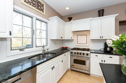 3 Perry St, Peapack, NJ 07977 photo 8