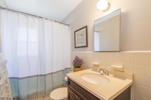 18 Hilltop Ter, Wayne, NJ 07470 photo 13