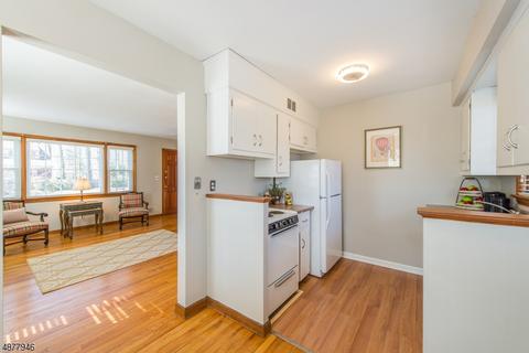 18 Hilltop Ter, Wayne, NJ 07470 photo 7