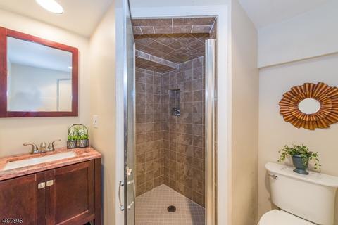 18 Hilltop Ter, Wayne, NJ 07470 photo 20
