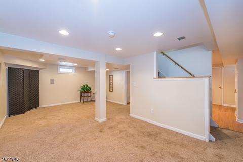 18 Hilltop Ter, Wayne, NJ 07470 photo 17
