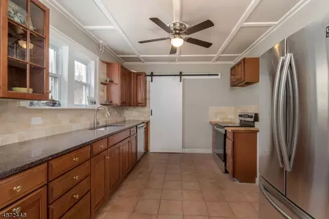 9 E Main St, High Bridge, NJ 08829 photo 4