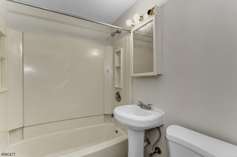 90 Mac Arthur Dr, Edison, NJ 08837 photo 6