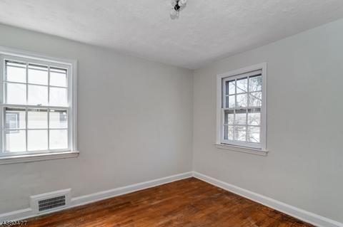 90 Mac Arthur Dr, Edison, NJ 08837 photo 8