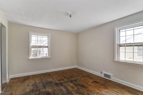 90 Mac Arthur Dr, Edison, NJ 08837 photo 7