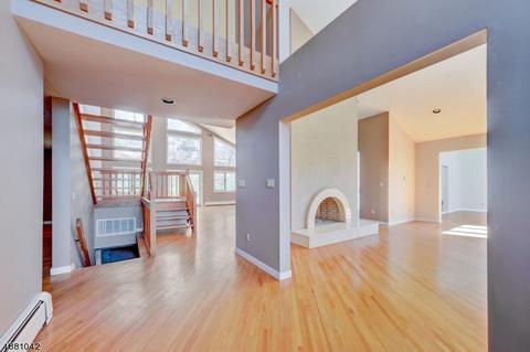 466 E Saddle River Rd, Upper Saddle River, NJ 07458 photo 2