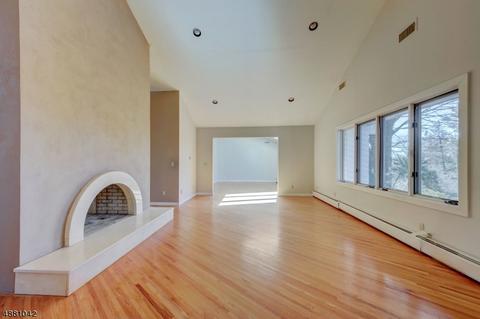466 E Saddle River Rd, Upper Saddle River, NJ 07458 photo 3