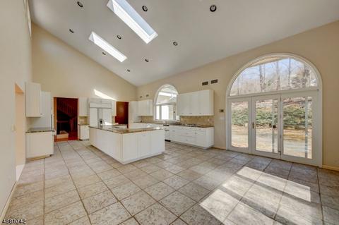 466 E Saddle River Rd, Upper Saddle River, NJ 07458 photo 5